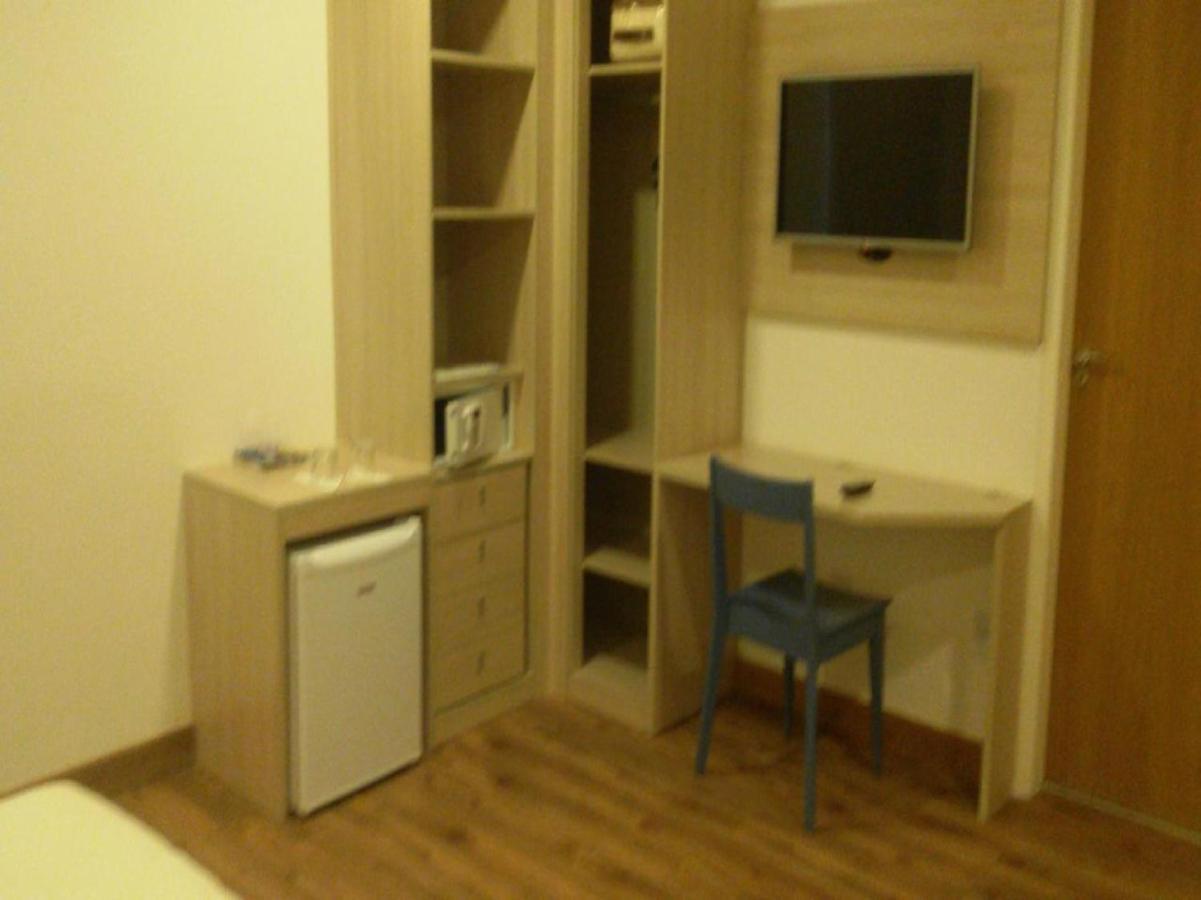 Hotel Rede 1 Кампус-дус-Гойтаказис Экстерьер фото
